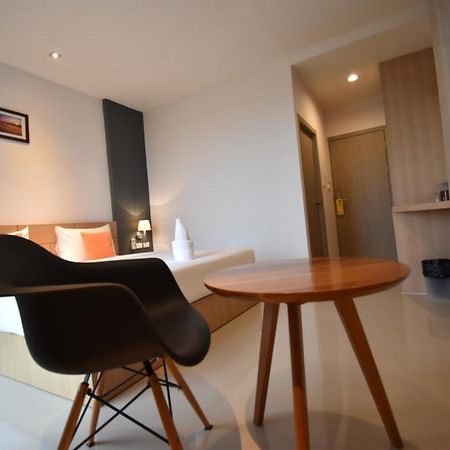 B Boutique Residence Сураттхани Экстерьер фото